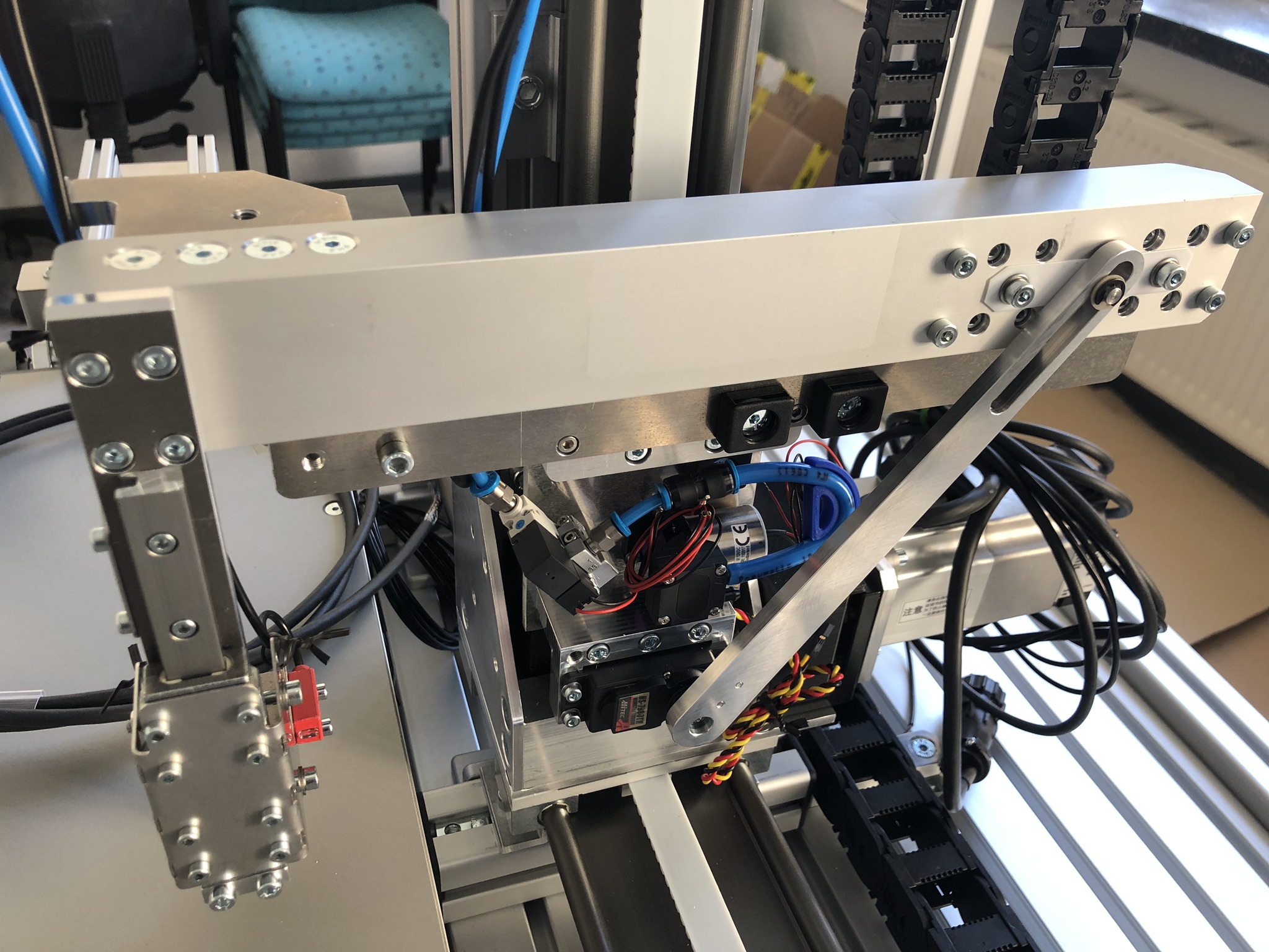 Erstversion Antrieb Querachse.