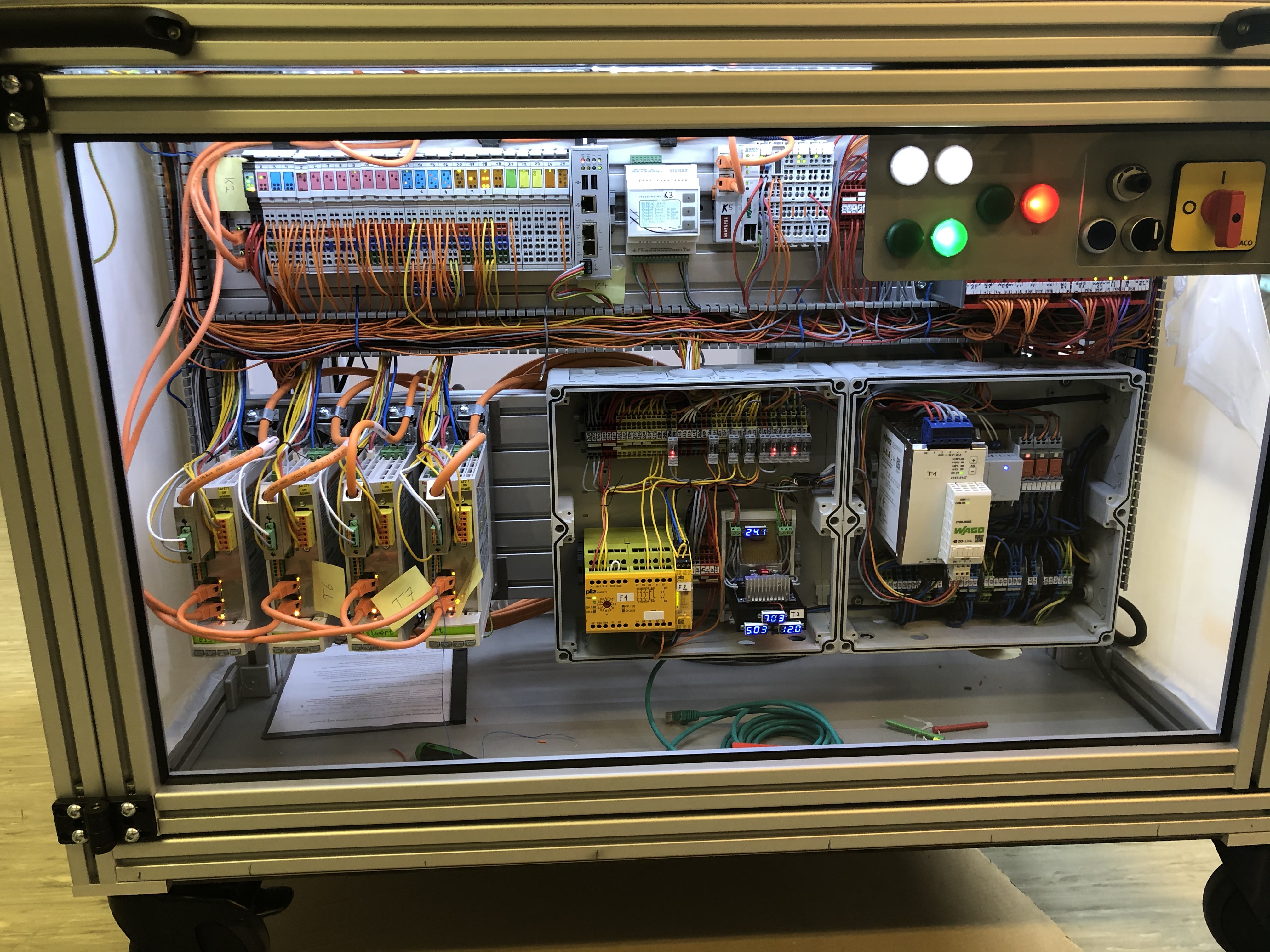 Erstversion der Verkabelung Vorderseite.